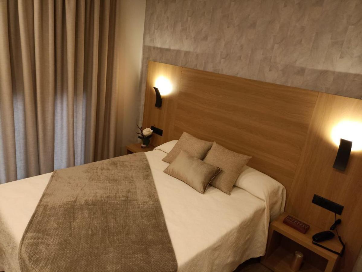Hotel Praza Camelias à Sarria Extérieur photo