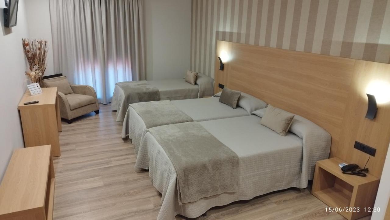 Hotel Praza Camelias à Sarria Extérieur photo
