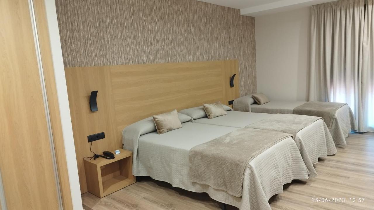 Hotel Praza Camelias à Sarria Extérieur photo
